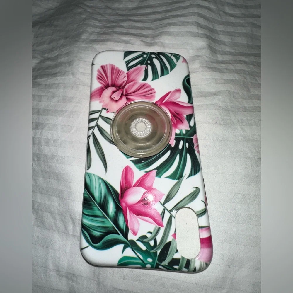 iPhone XR case lot - Picture 8 of 10